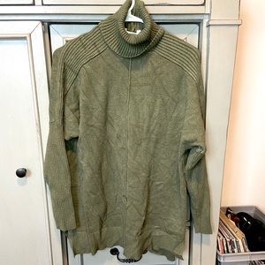 Comfy Army Green Turtle Neck Sweater